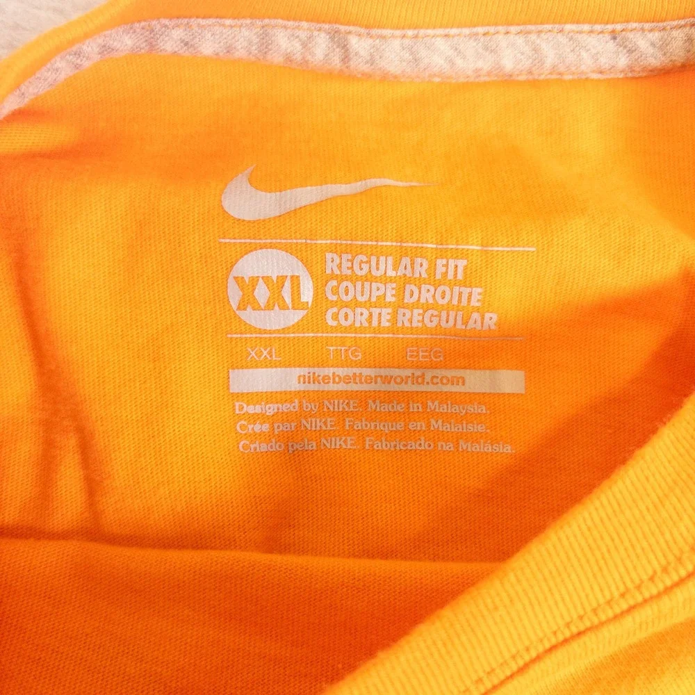 Nike Mens Not Running Sucks Graphic T-Shirt Orange XXL Regular Fit Short Sleeve